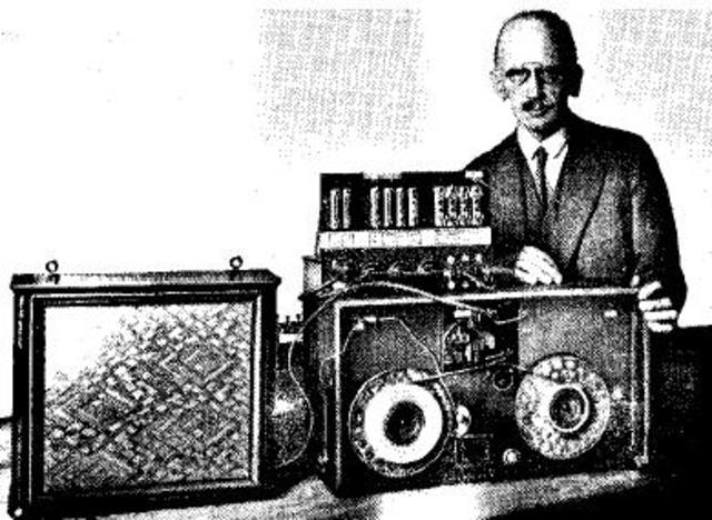 En 1928 el científico alemán Fritz Pfleumer inventó una forma sencilla de grabar sobre una cinta recubierta de partículas magnéticas.