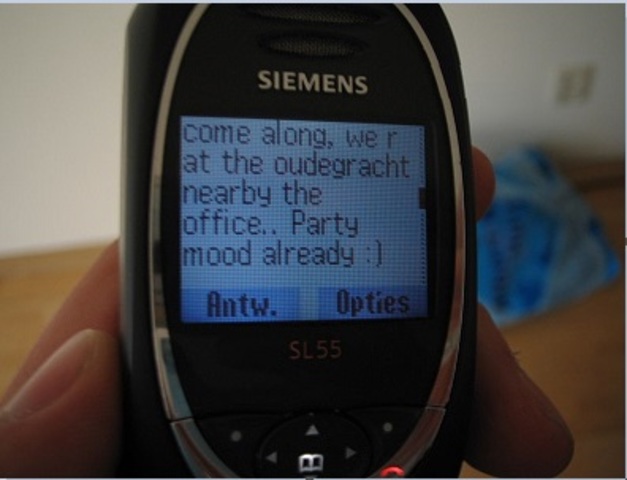 En 1992 se envió el primer mensaje de texto o SMS.