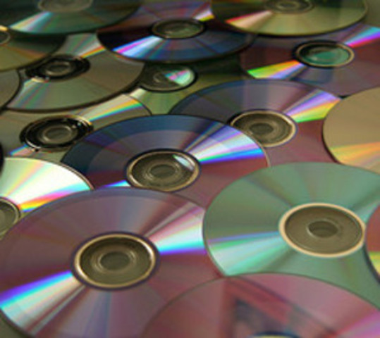 DVD (Digital Video Disc) invented.