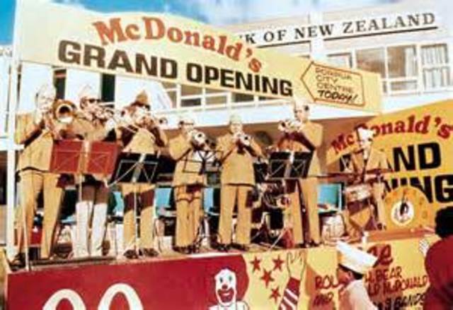 The first new location opens    After only a few months Ray Kroc opened the first new location for the McDonald brothers. It featured the now-famous golden arches.