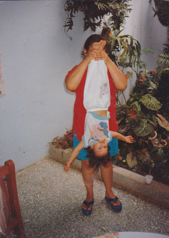 JUGANDO CON MI MAMÁ