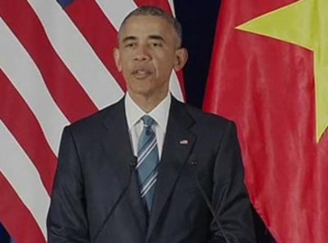 Obama Officially Lifts Arms Embargo with Vietnam