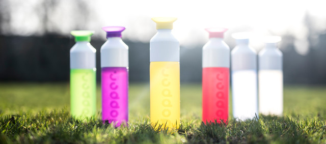 The free water bottles with invitations for the workshop will be distributed.