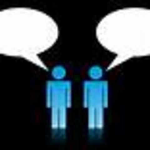 9. Los hombres estan hablando.