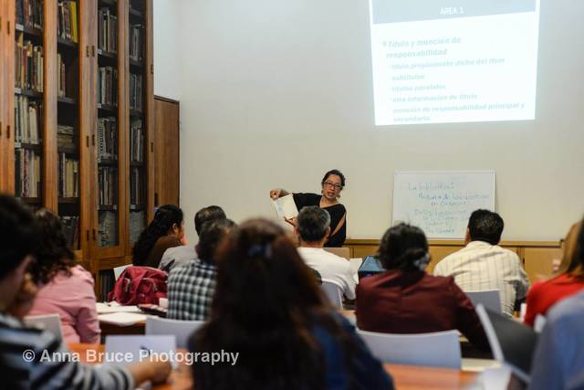 Se lleva a cabo el curso "Introducción a la catalogación descriptiva básica de material monográfico"