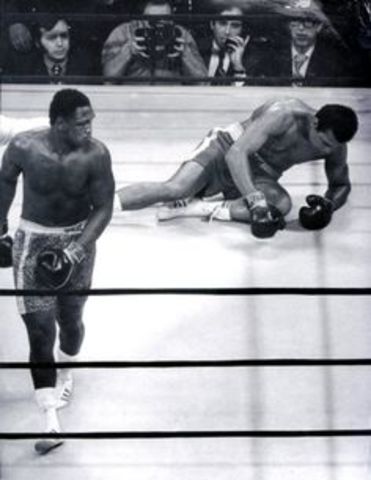 Pierde el invicto contra Joe Frazier