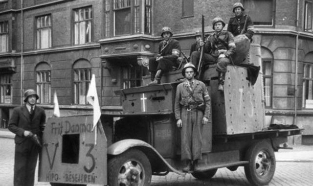 Annemarie discovers what the resistance is