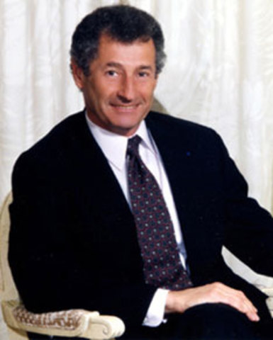 Leonard Kleinrock publica “Information Flow in Large Communication Nets”