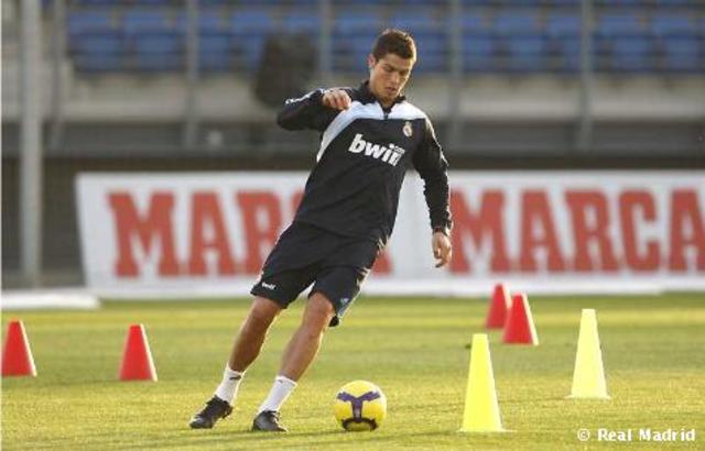 PARADIGMA COGNITIVO: APRENDIZAJE DEPORTE ESPECIFICO FUTBOL