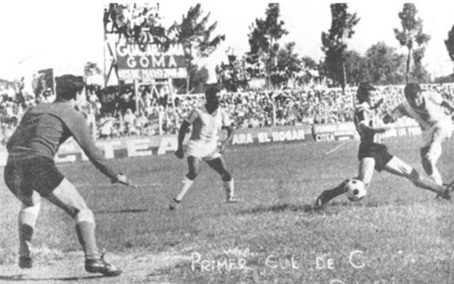 primer partido oficial