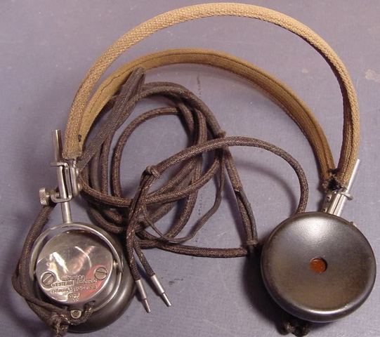 MEDIO AUDITIVO:LOS AURICULARES