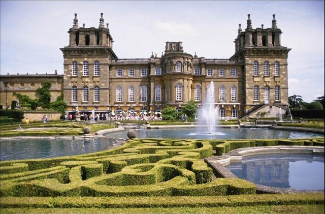 UNIVERSIDAD DE OXFORD- INGLATERRA FUNDADA EN 1167