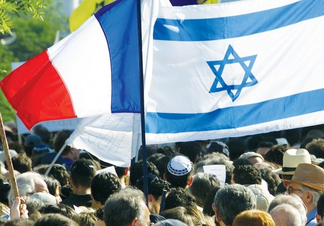 France a redonner le citoyenneté a les juifs