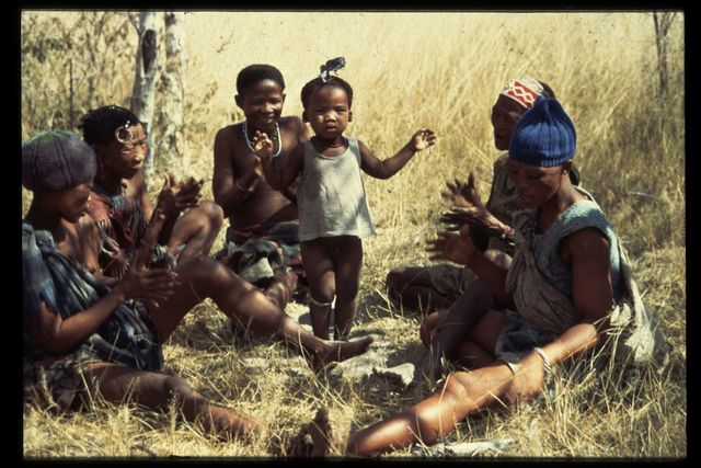 Primitivos pueblos cazadores-recolectores
