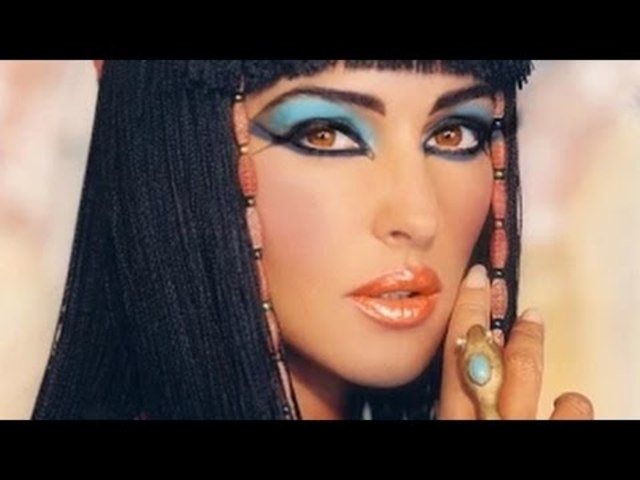 ENIGMATICA BELLEZA DE NFERTITI