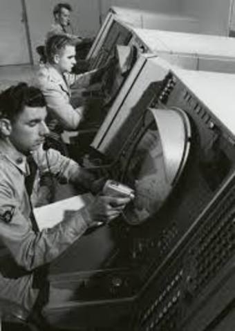 "Unión Soviética lanzó el Sputnik"