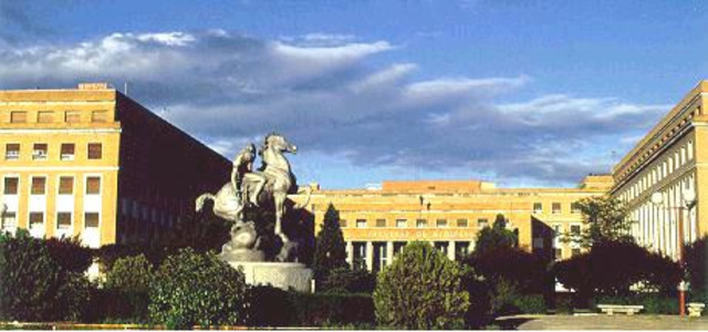 UNIVERSIDAD COMPLUTENSE DE MADRID