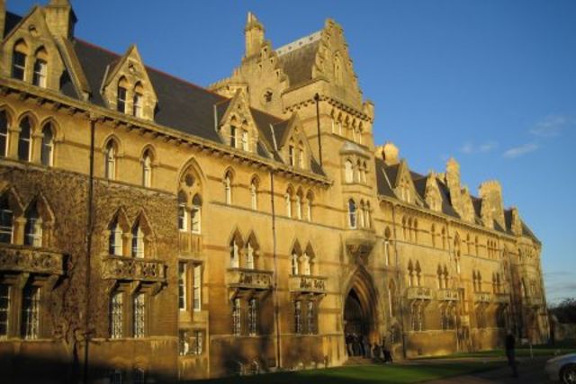 Universidad de Oxford ( 1167 )