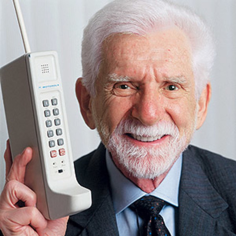 1970-73 Martin Cooper crea el primer Radio Teléfono.