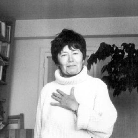 Se publica la tésis doctoral de la psicoanalista y filósofa Luce Irigaray titulada "Speculum, el espejo de la otra mujer"