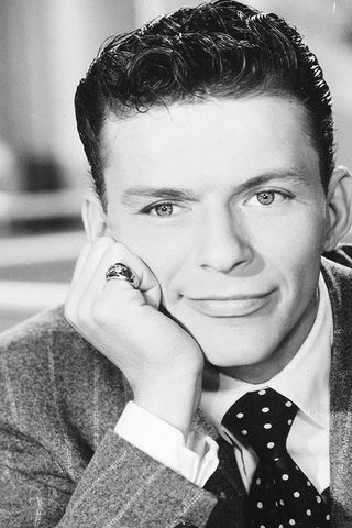 Frank Sinatra becomes the 1st pop music star