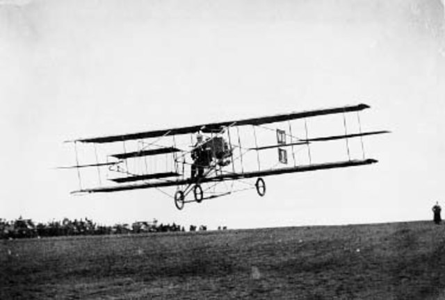 Curtiss Biplane - The first plane to take off a ship