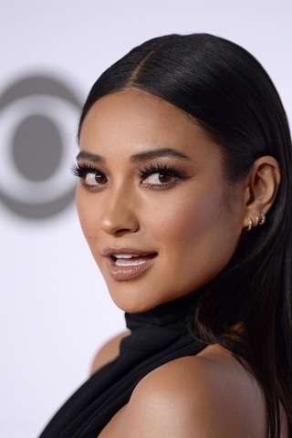 starred in "DreamLand"