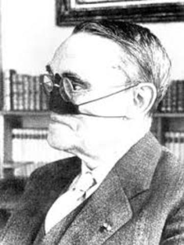 NACIMIENTO DE GASTON JULIA