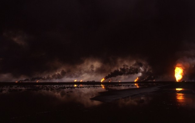 INCENDIOS PETROLEROS DE KUWAI