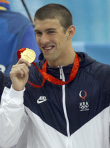 Michael Phelps brings medals up to 22!