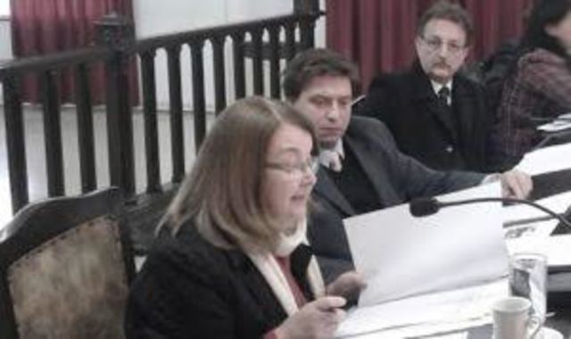 Elena, Theler y Kinen con gestiones por el servicio de cajeros en la ciudad.