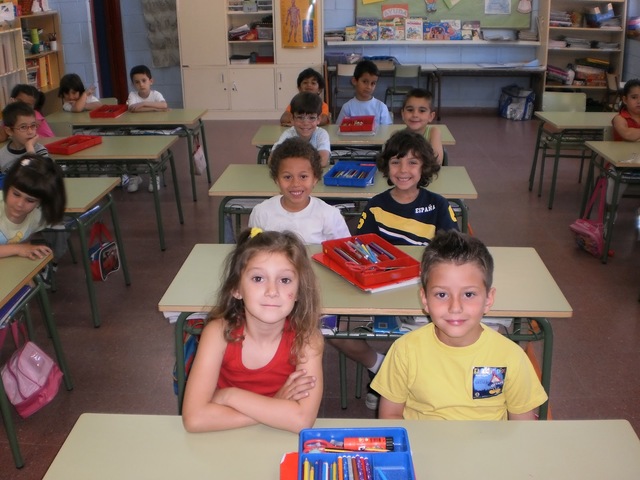 En cuarto mi maestro fue, Florencia Sosa Gonzalez, la estrategia de aprendizaje que utilizaba, eran dictado todos los días.