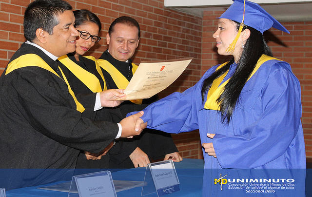 En 1992, La Corporación Universitaria Minuto de Dios inicia sus actividades educativas con algo más de 200 estudiantes.