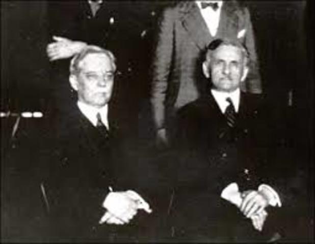 DOLLARD Y MILLER (1900-1980) Y (1909-2002)