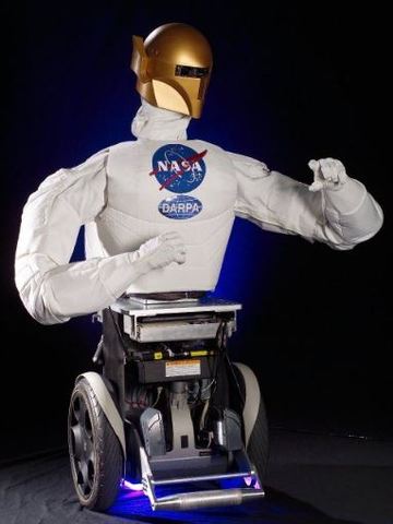 ROBOT HUMANOIDE UTILIZADO COMO ASTRONAUTA