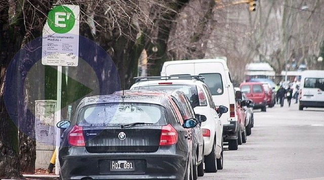 En la ciudad de Esperanza el CICAE apoya el estacionamiento medido.
