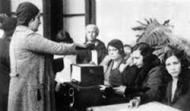 se logra la ley de voto femenino