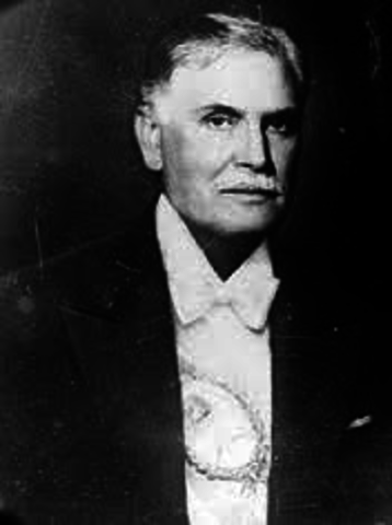 Asume Ramón Castillo