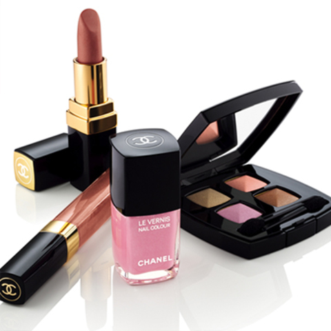 Creation of the first line of makeup