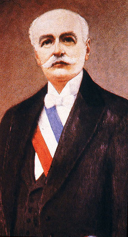 Juan Luis San Fuentes es elegido presidente