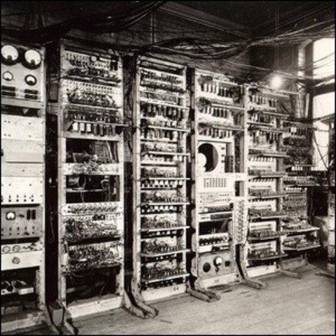 Día de nacimiento del Mark I Colossus.