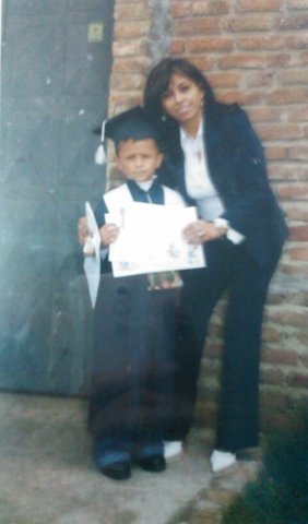 Me gradué de Preescolar.