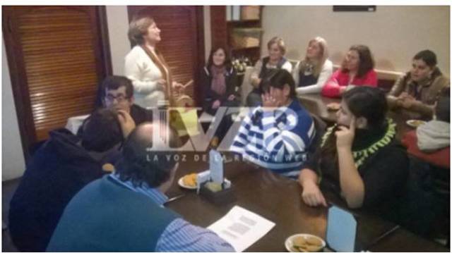 Té literario con estudiantes de San Carlos Centro.