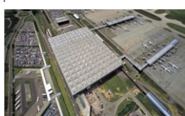 Terminal del Aeropuerto de Stantes en Essex - Norman Foster