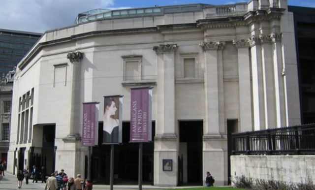Sainsbury Wing - Robert Venturi