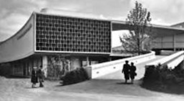 Pabellon de Brasil - Oscar Niemeyer