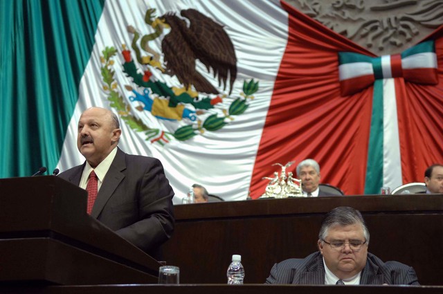 Sin educación básica 30 millones de mexicanos