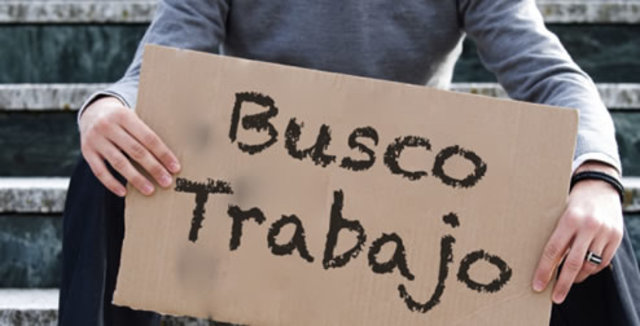 Casi la mitad de los egresados universitarios no tienen empleo remunerado