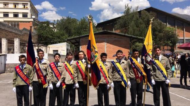 ABANDERADO EN LA ESCUELA