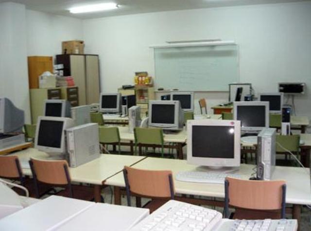 LABORATORIOS DE IDIOMAS